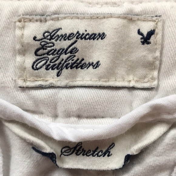 Women’s American Eagle Shorts - Picture 3 of 4